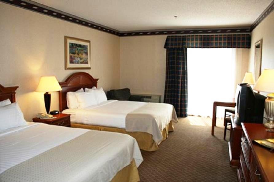 The Plaza Hotel & Suites Winona Phòng bức ảnh